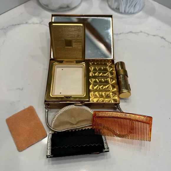 Vintage Art Deco 50’s Gold Toned Cigarette, Lipstick, Compact Case with Comb. - Picture 7 of 8
